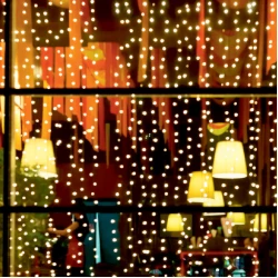 LED zavesa HOME KIN294C/WW, 294 toplo bele LED, 21 niz x 14 dioda, 2x1.4m
