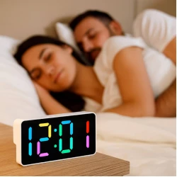 Digitalni budilnik beli