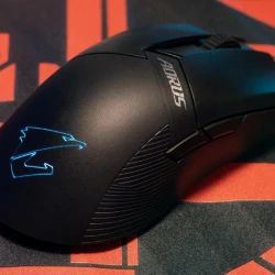 Gigabyte Bežični Gaming Miš 26000 DPI, Pixart Optical, 74h Baterije, 74 g
