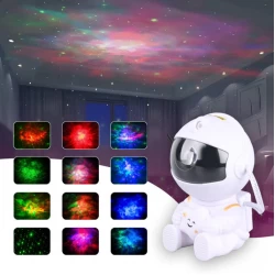 Astronaut zvezdano nebo sa nebula projektorom