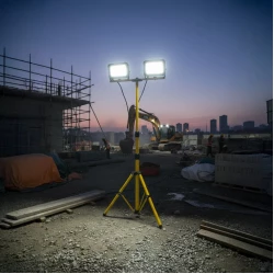 Prenosni LED reflektori na stalku 2x50W