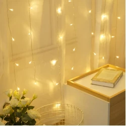 Svetleći niz sa 300 LED dioda toplo belih