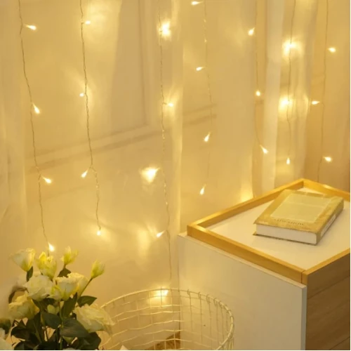 Svetleći niz sa 300 LED dioda toplo belih - Dekorativna rasveta