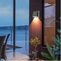 Braytron BG38-02682 spoljna zidna LED lampa 6W, 3 boje svetla, IP65, crna