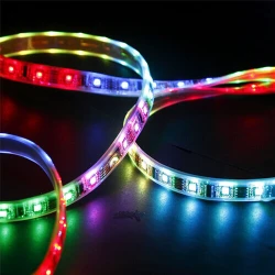 RGB LED traka ukrasna 5m IP65 sa šetajućim efektom