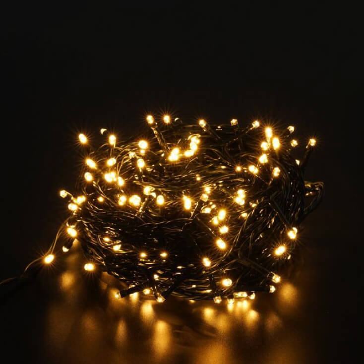 Lampice za jelku sa 200 toplo belih LED dioda -