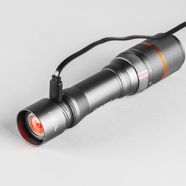 NEBO Ručna Baterijska Lampa 1000 lm, Domet 299 m, IP67 Vodootporna, Aluminijum - Led lampe na baterije