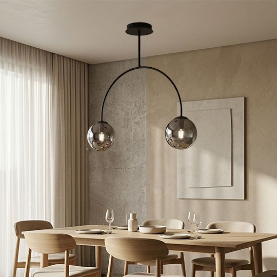Mitea M11098-2 luster luk sa 2 dimljene kugle, crni, 2xE27