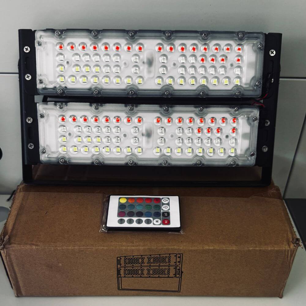 RGB LED reflektor 200W sa daljinskim upravljačem IP67